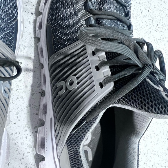 ON Running Gray Sneakers Mens Size 8.5 Grey Black - Picture 6 of 11